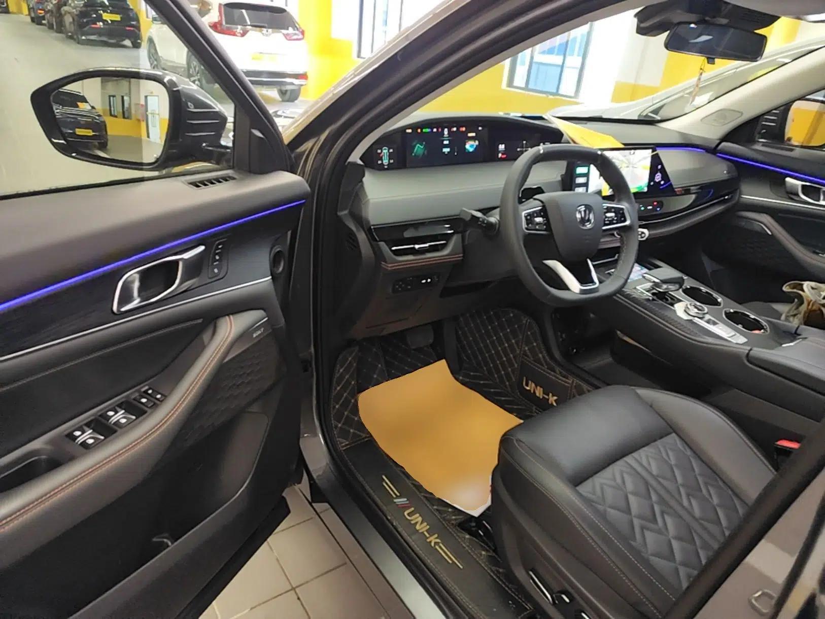 CHANGAN UNI-K 2021 2.0T All-Wheel Drive Prestige Version — миниатюра 18