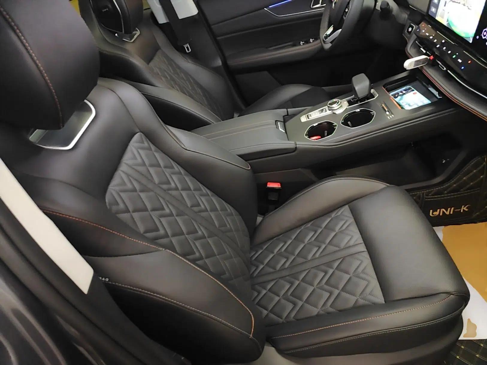 CHANGAN UNI-K 2021 2.0T All-Wheel Drive Prestige Version — миниатюра 19