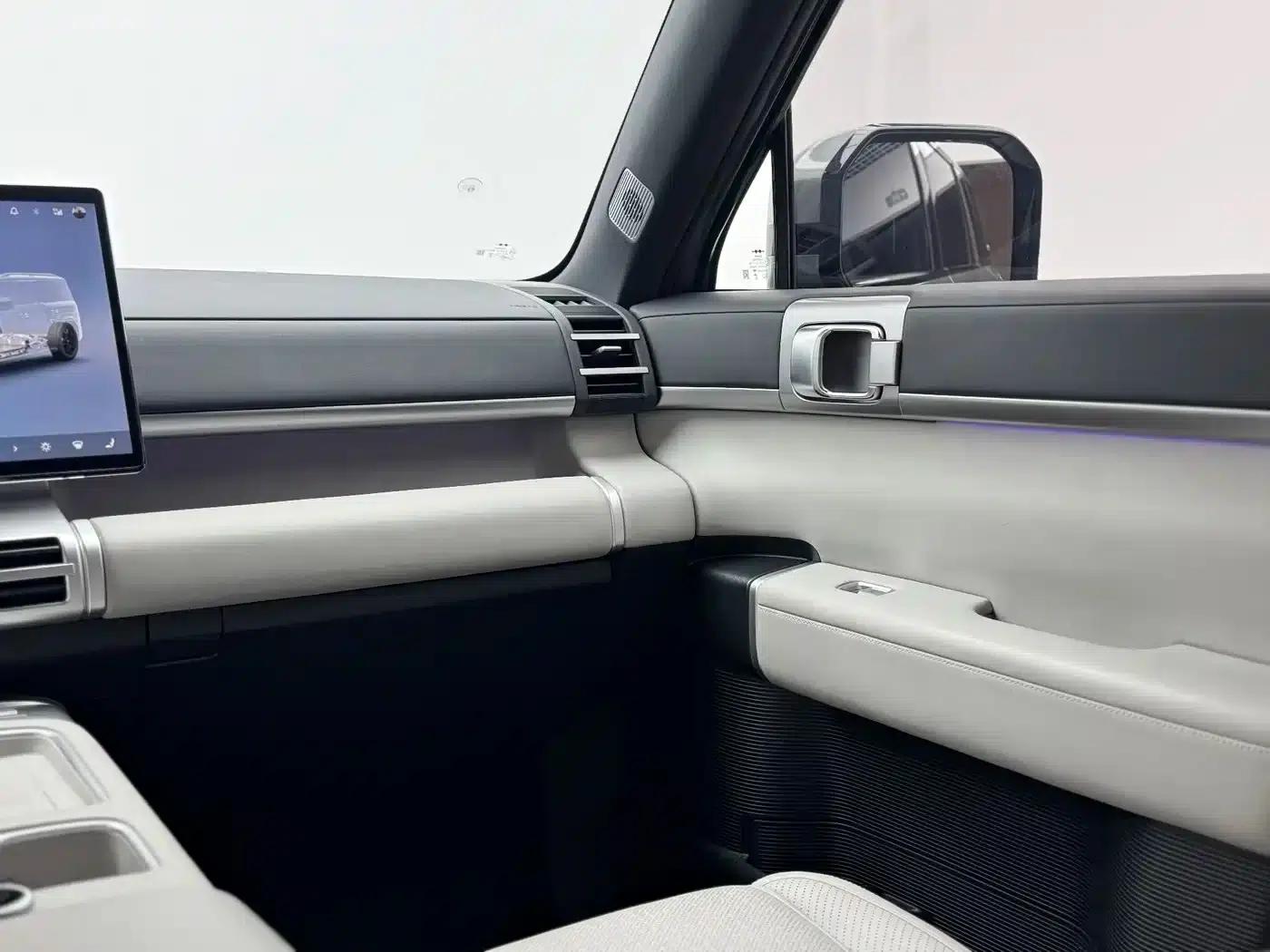 Titanium 7 2025 Model 200KM 2WD Max Edition — миниатюра 19