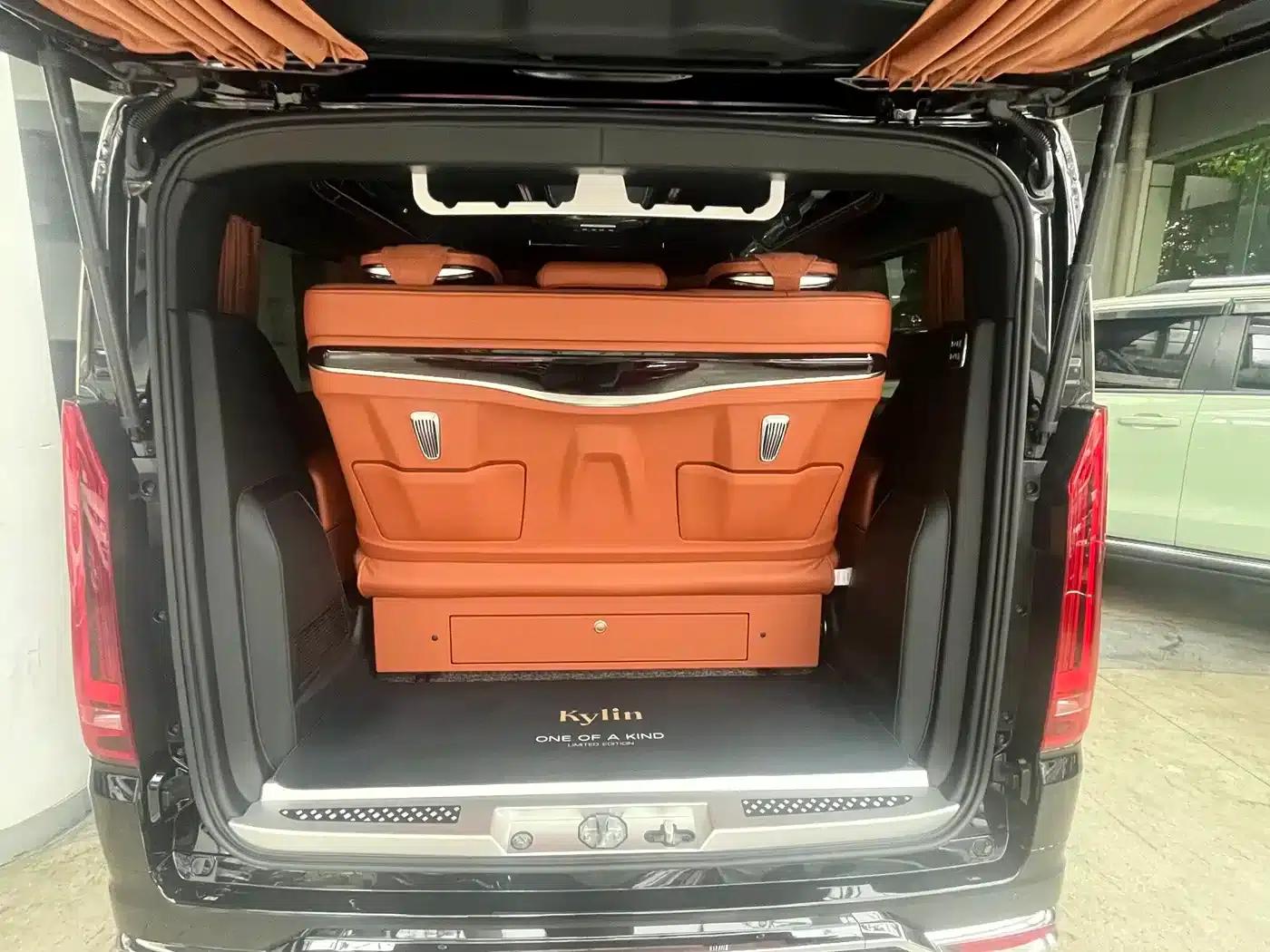 2024 HIACE 3.5L Extended Middle East Version — миниатюра 4