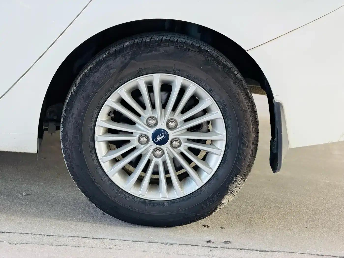 Ford Focus 2015 1.5L Automatic Comfort Model — миниатюра 12