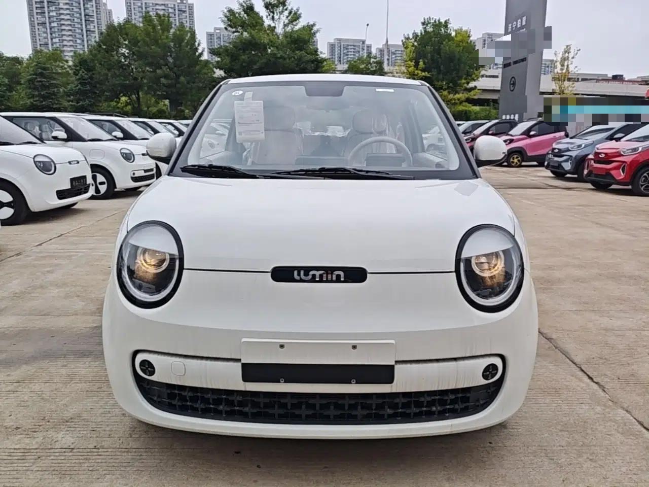 CHANGAN NEVO Lumin 2026 Model Treasure Edition 205km Passionate Beige Ningde — миниатюра 2