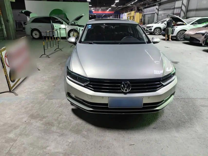 Volkswagen Magotan 2019 330TSI DSG Luxury Version China VI Standard — миниатюра 3