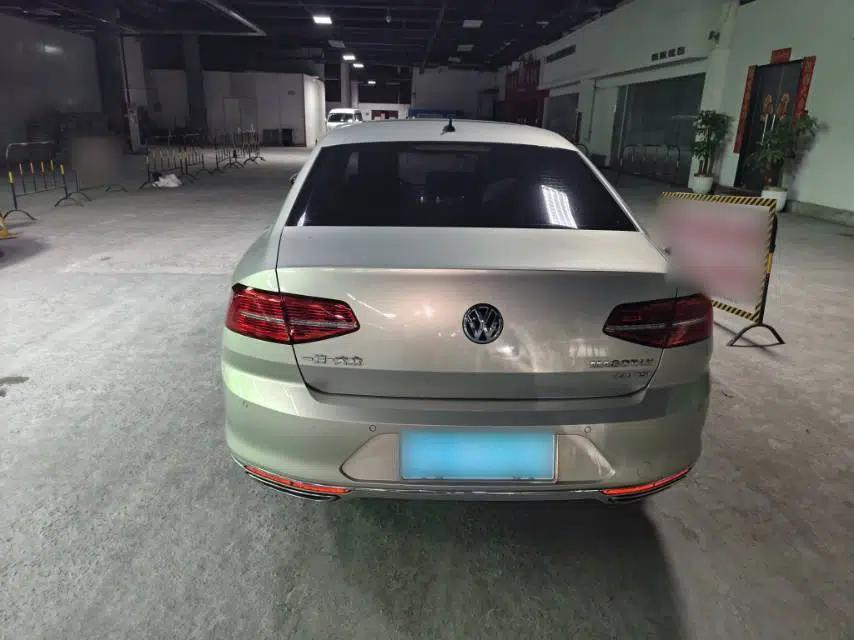 Volkswagen Magotan 2019 330TSI DSG Luxury Version China VI Standard — миниатюра 5