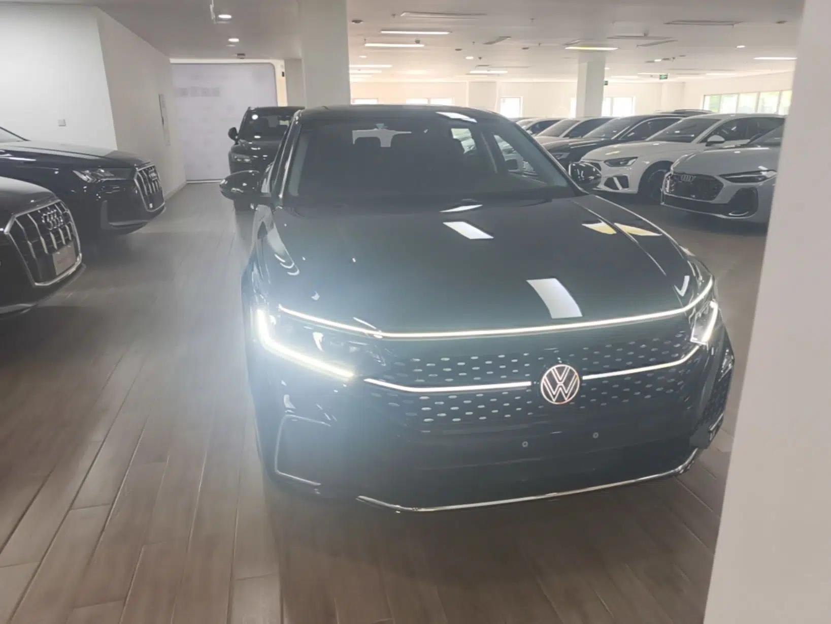 Volkswagen Passat 2024 380TSI Starry Dragon Edition — миниатюра 2