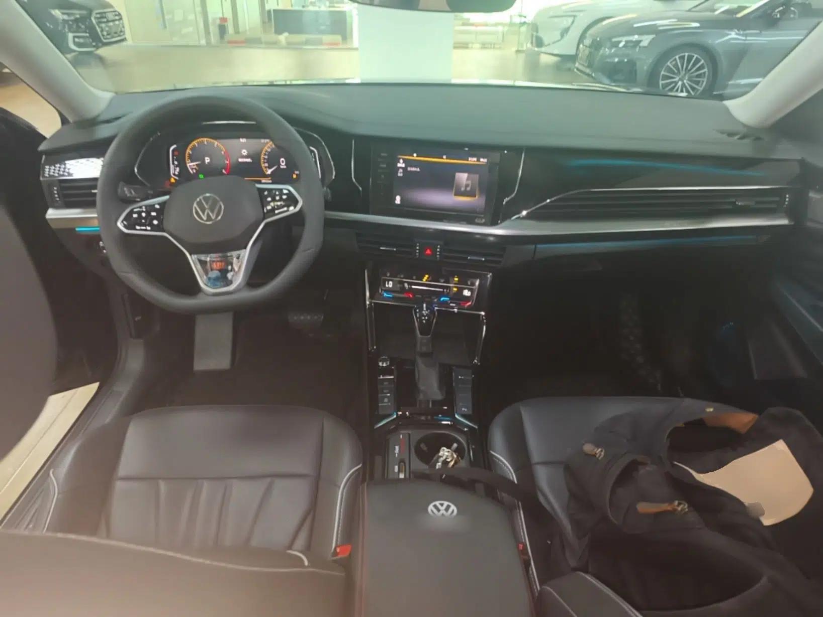 Volkswagen Passat 2024 380TSI Starry Dragon Edition — миниатюра 12