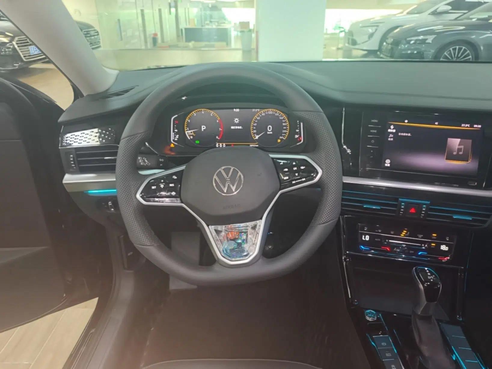 Volkswagen Passat 2024 380TSI Starry Dragon Edition — миниатюра 13