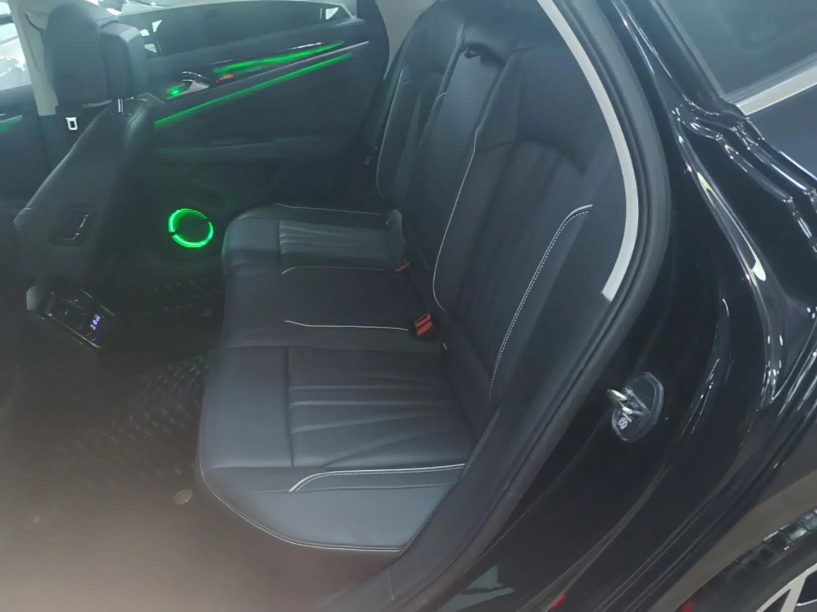Volkswagen Passat 2024 380TSI Starry Dragon Edition — миниатюра 20
