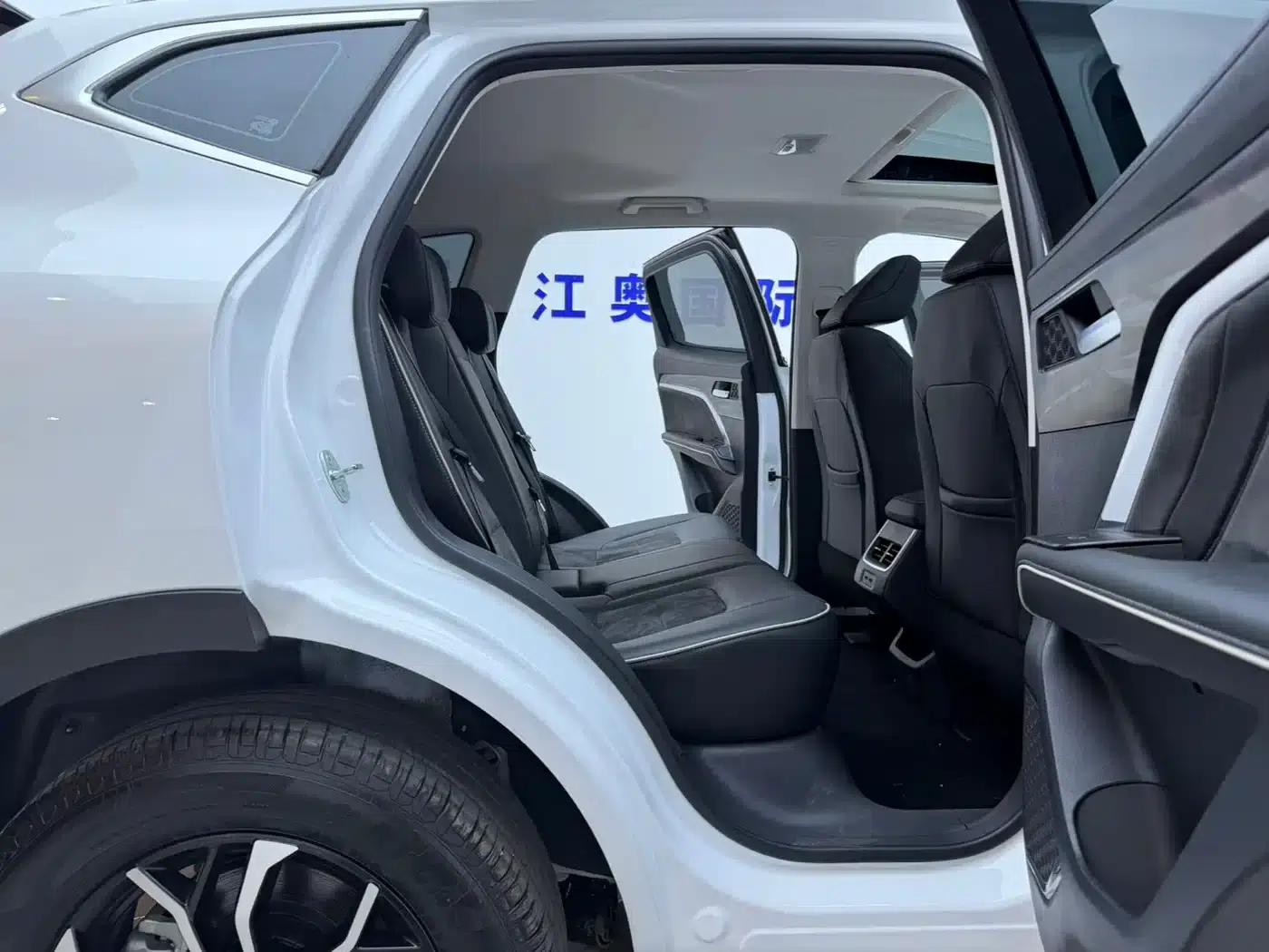 Haval H6 2023 National Trend Edition 1.5T Automatic Urban Edition — миниатюра 18