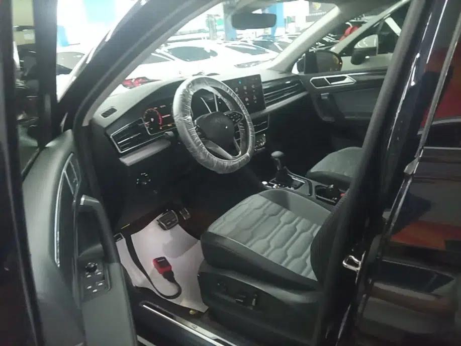 Volkswagen Tiguan X 2023 330TSI Two-Wheel-Drive Flagship Edition — миниатюра 18