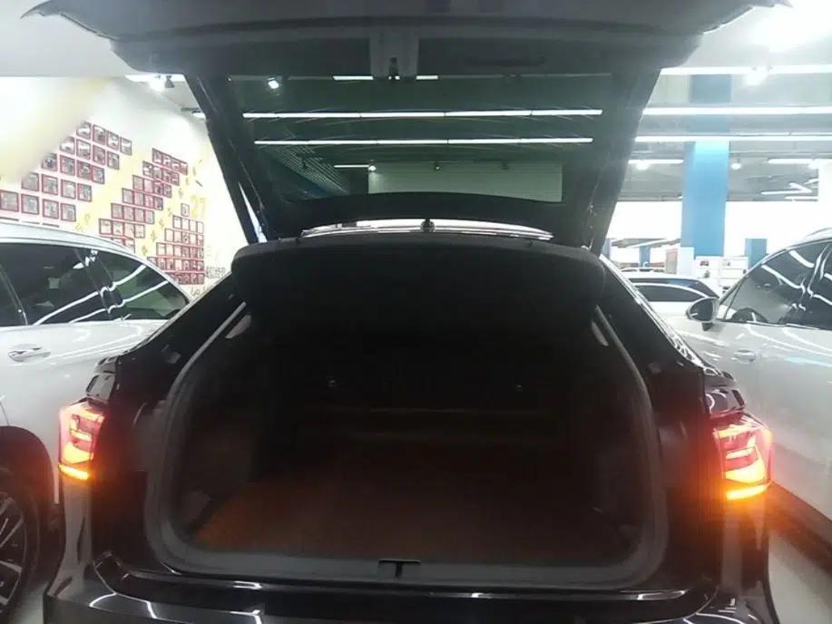 Volkswagen Tiguan X 2023 330TSI Two-Wheel-Drive Flagship Edition — миниатюра 22