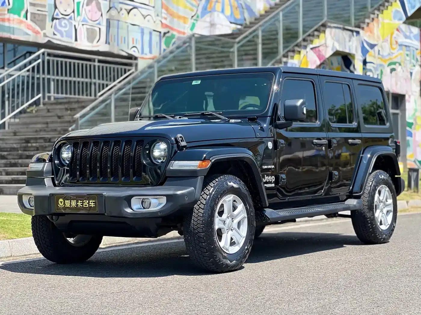 2021 Jeep Wrangler 2.0T Sahara 4-Door Edition — миниатюра 1