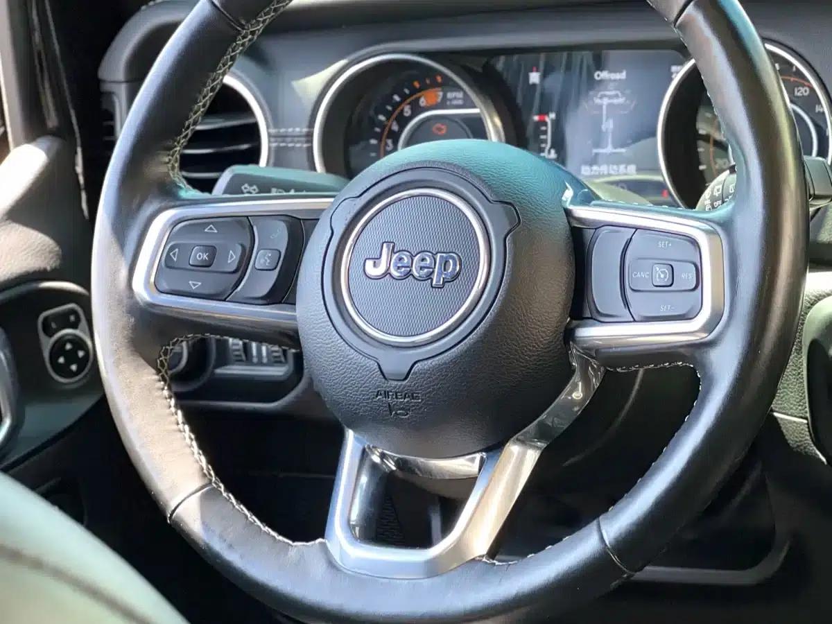 2021 Jeep Wrangler 2.0T Sahara 4-Door Edition — миниатюра 12