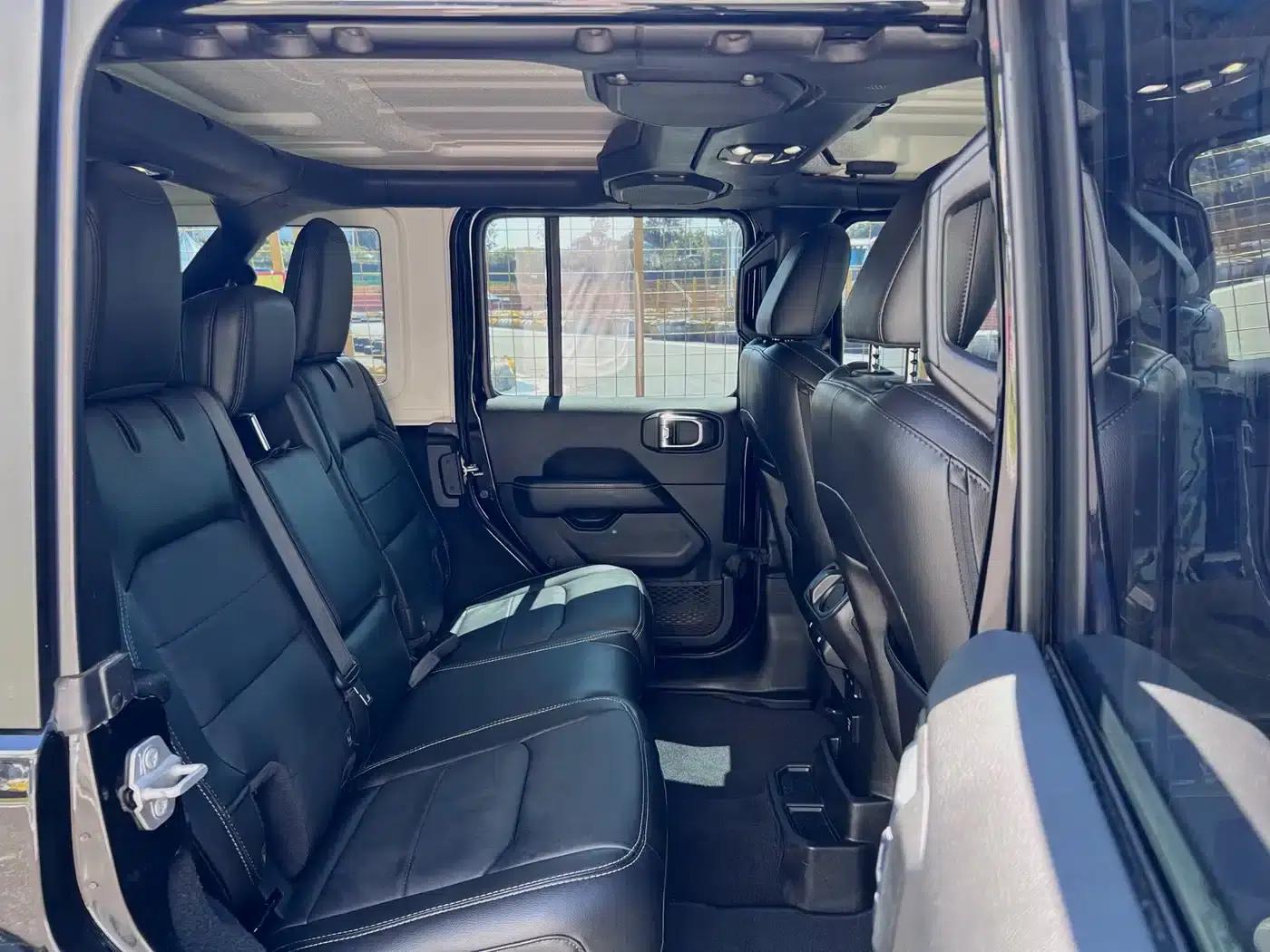 2021 Jeep Wrangler 2.0T Sahara 4-Door Edition — миниатюра 13