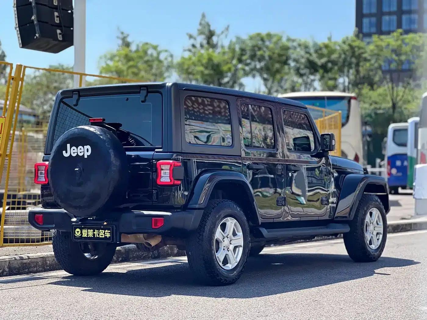 2021 Jeep Wrangler 2.0T Sahara 4-Door Edition — миниатюра 5