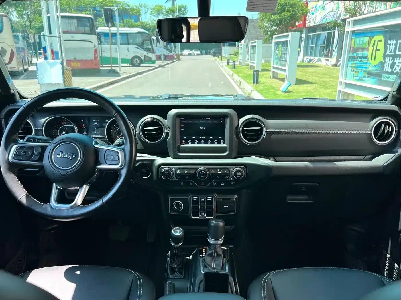 2021 Jeep Wrangler 2.0T Sahara 4-Door Edition — миниатюра 10