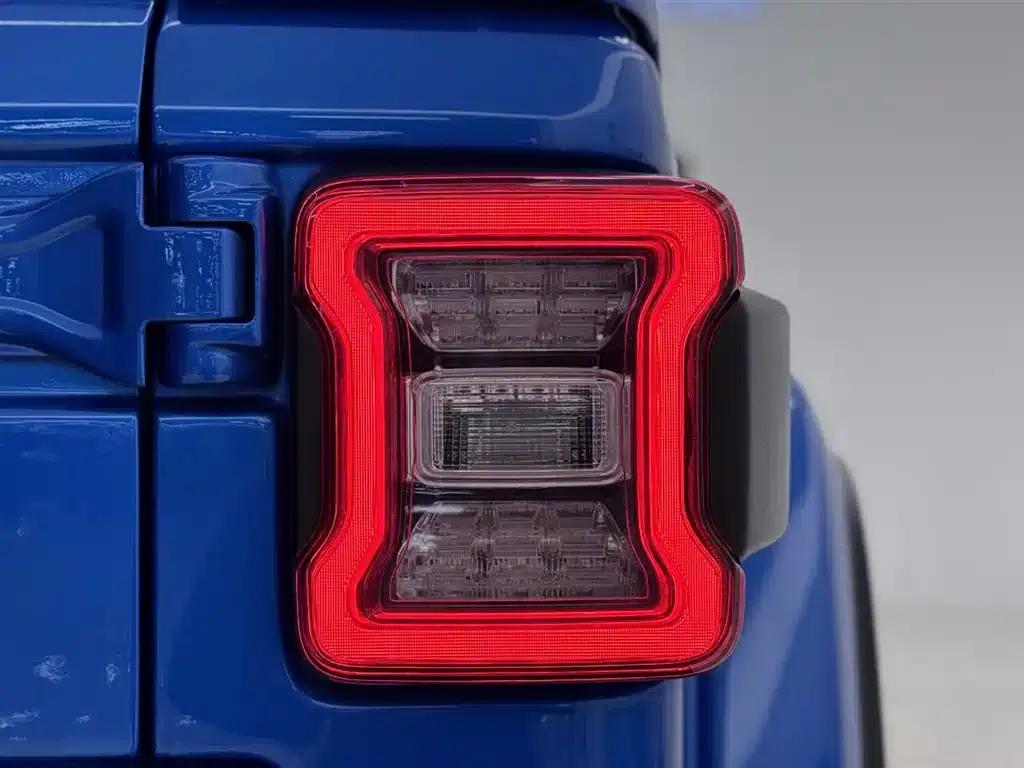 2022 Jeep Wrangler 2.0T Highland 4-Door — миниатюра 6