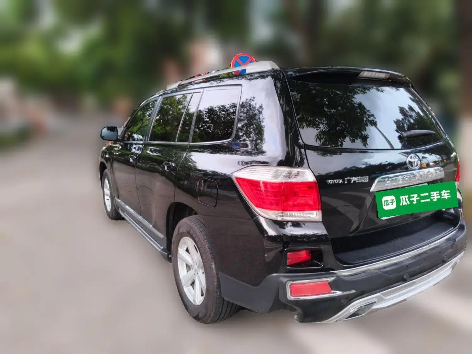 Toyota Highlander 2012 2.7L 2WD 5-Seater Elite Edition — миниатюра 4