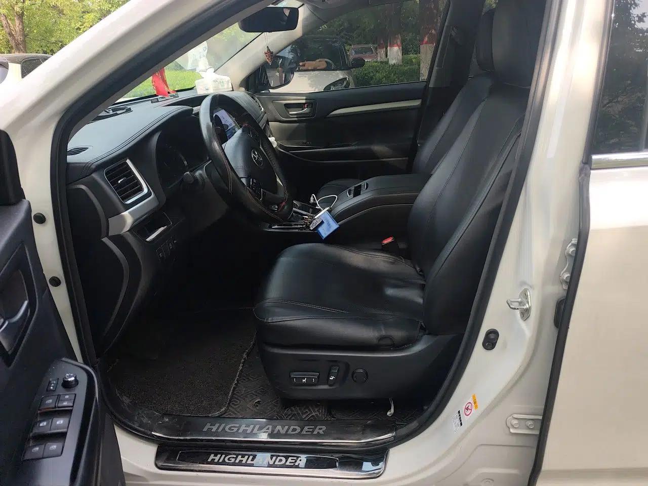 Toyota Highlander 2018 2.0T Four-Wheel Drive Luxury Version 7 Seats China VI Standard — миниатюра 14