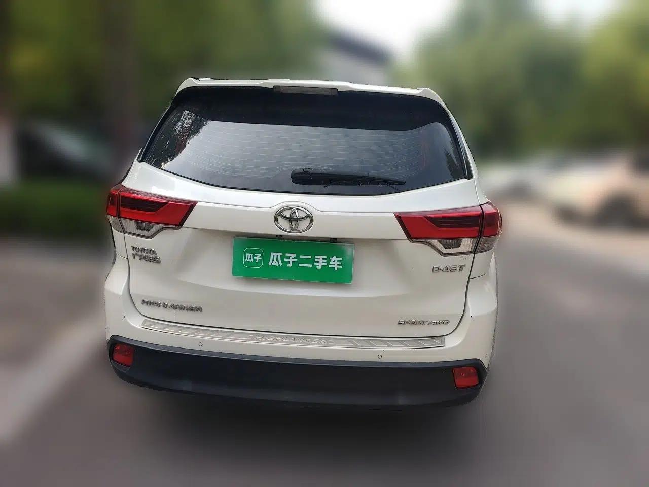 Toyota Highlander 2018 2.0T Four-Wheel Drive Luxury Version 7 Seats China VI Standard — миниатюра 5