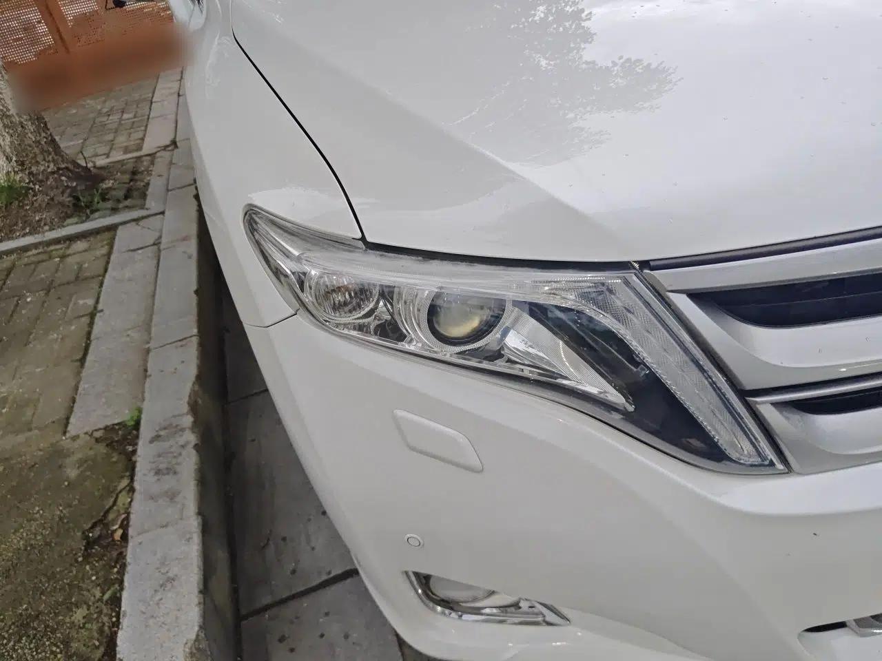 Toyota Venza 2013 2.7L 4x4 Luxury Edition — миниатюра 7