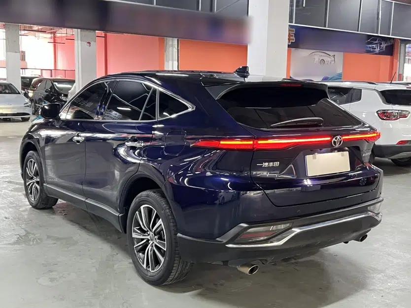 Toyota Harrier 2022 2.0L CVT Two-Wheel Drive Luxury Edition — миниатюра 18