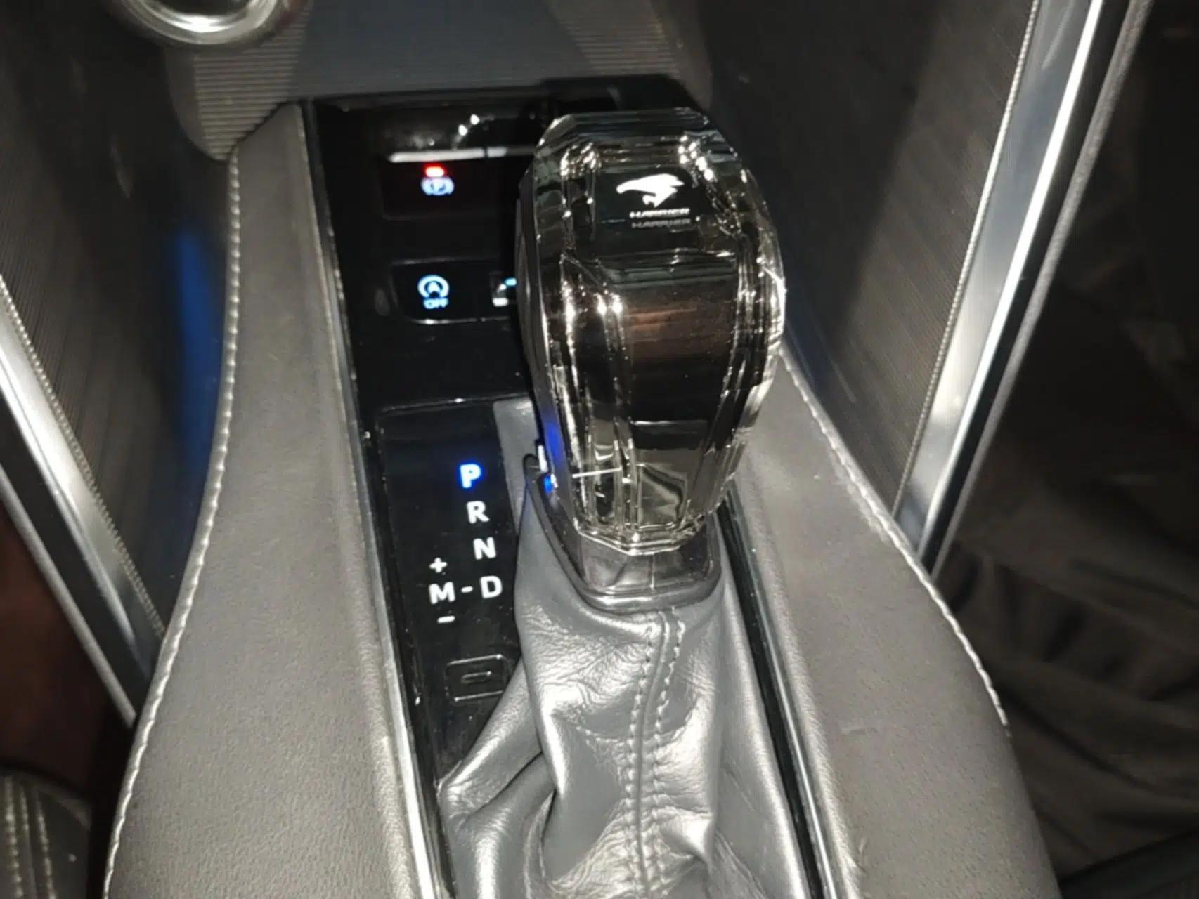 Toyota Harrier 2022 2.0L CVT Two-Wheel Drive Luxury Edition — миниатюра 25