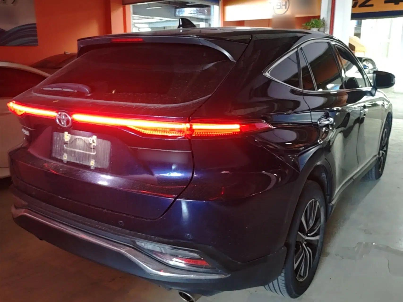 Toyota Harrier 2022 2.0L CVT Two-Wheel Drive Luxury Edition — миниатюра 6
