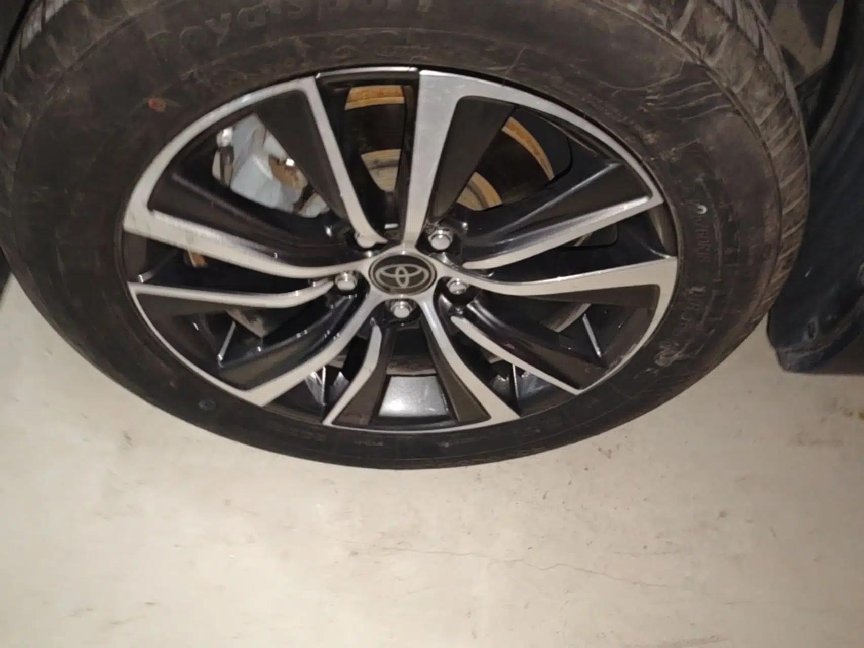 Toyota Harrier 2022 2.0L CVT Two-Wheel Drive Luxury Edition — миниатюра 10
