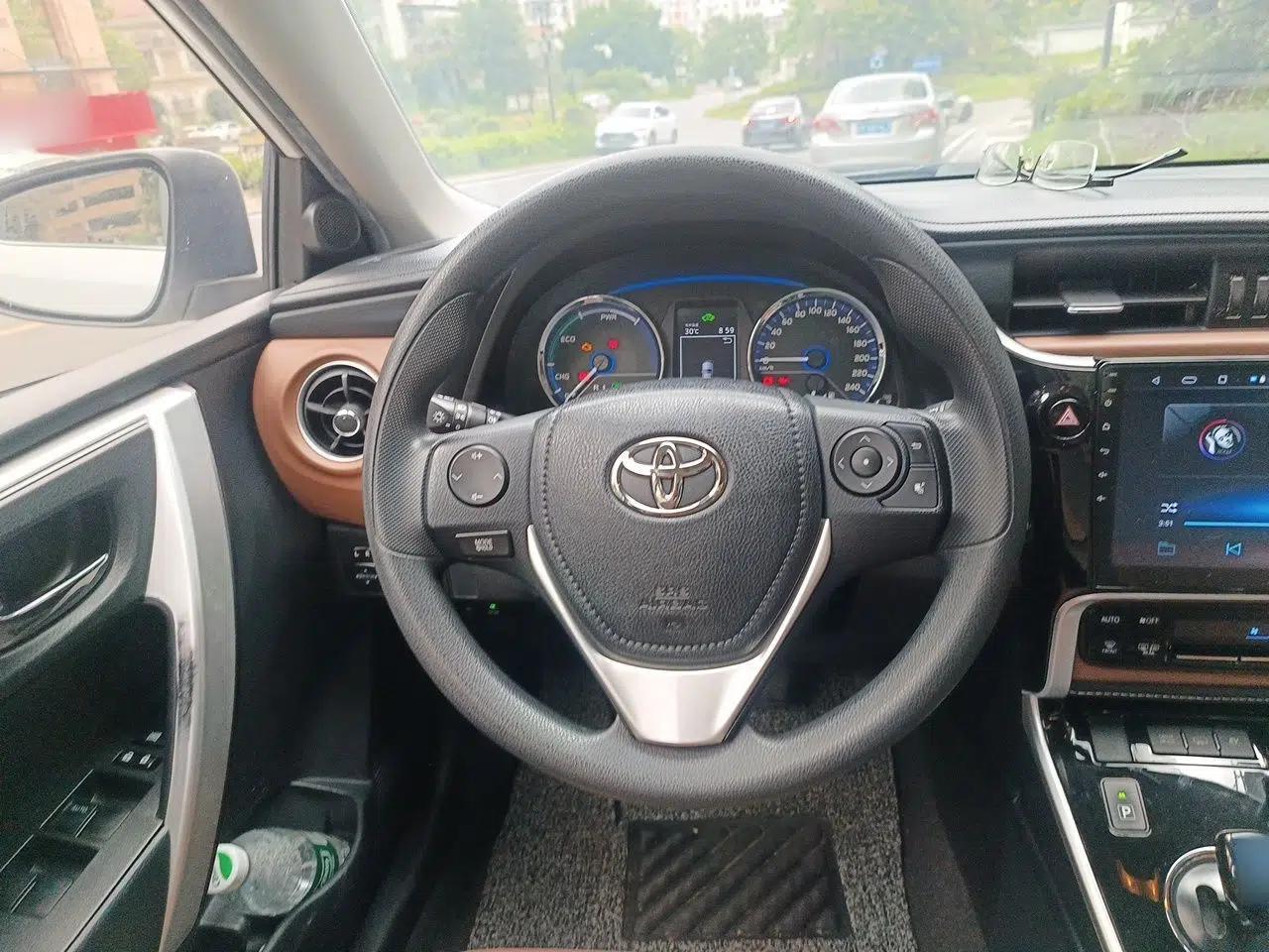 Toyota Corolla Hybrid E+ 2019 1.8L E-CVT Leading Edition — миниатюра 10