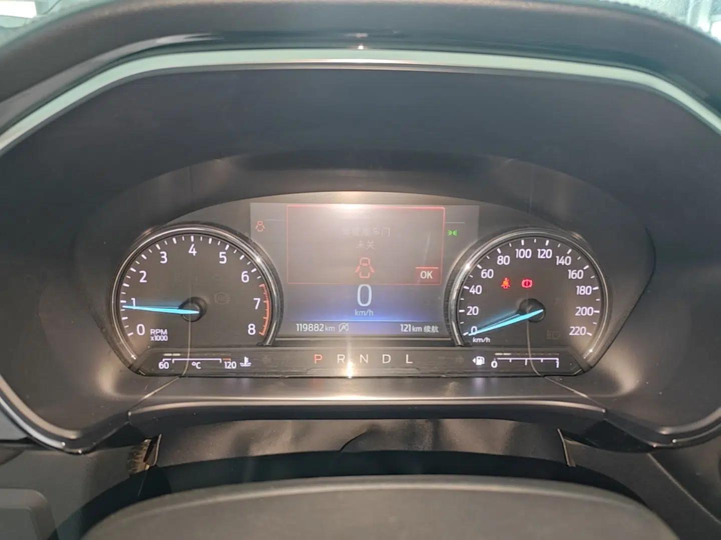 Ford Escape 2020 EcoBoost 245 Two-Wheel-Drive Titanium Edition — миниатюра 14