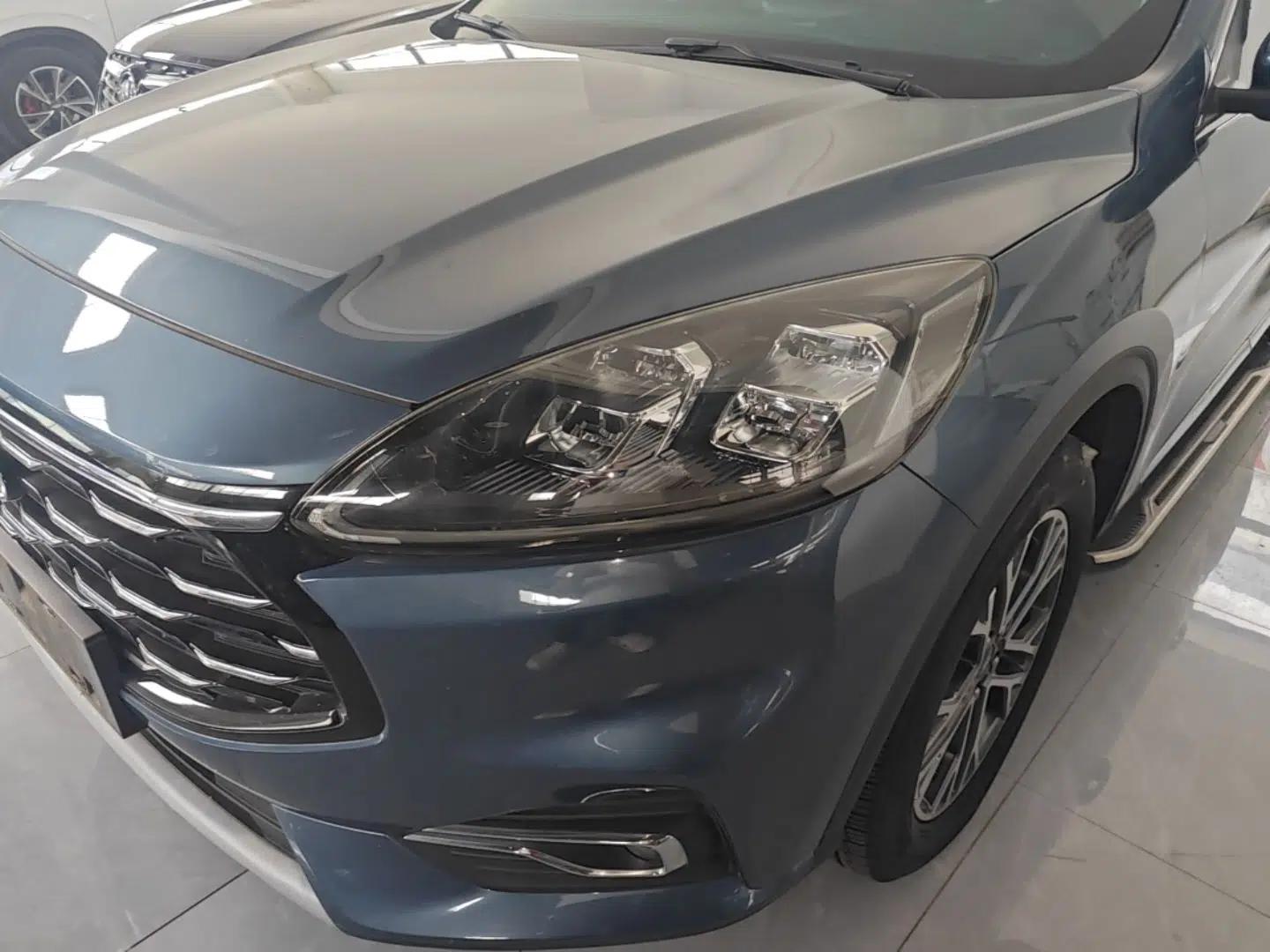 Ford Escape 2020 EcoBoost 245 Two-Wheel-Drive Titanium Edition — миниатюра 8