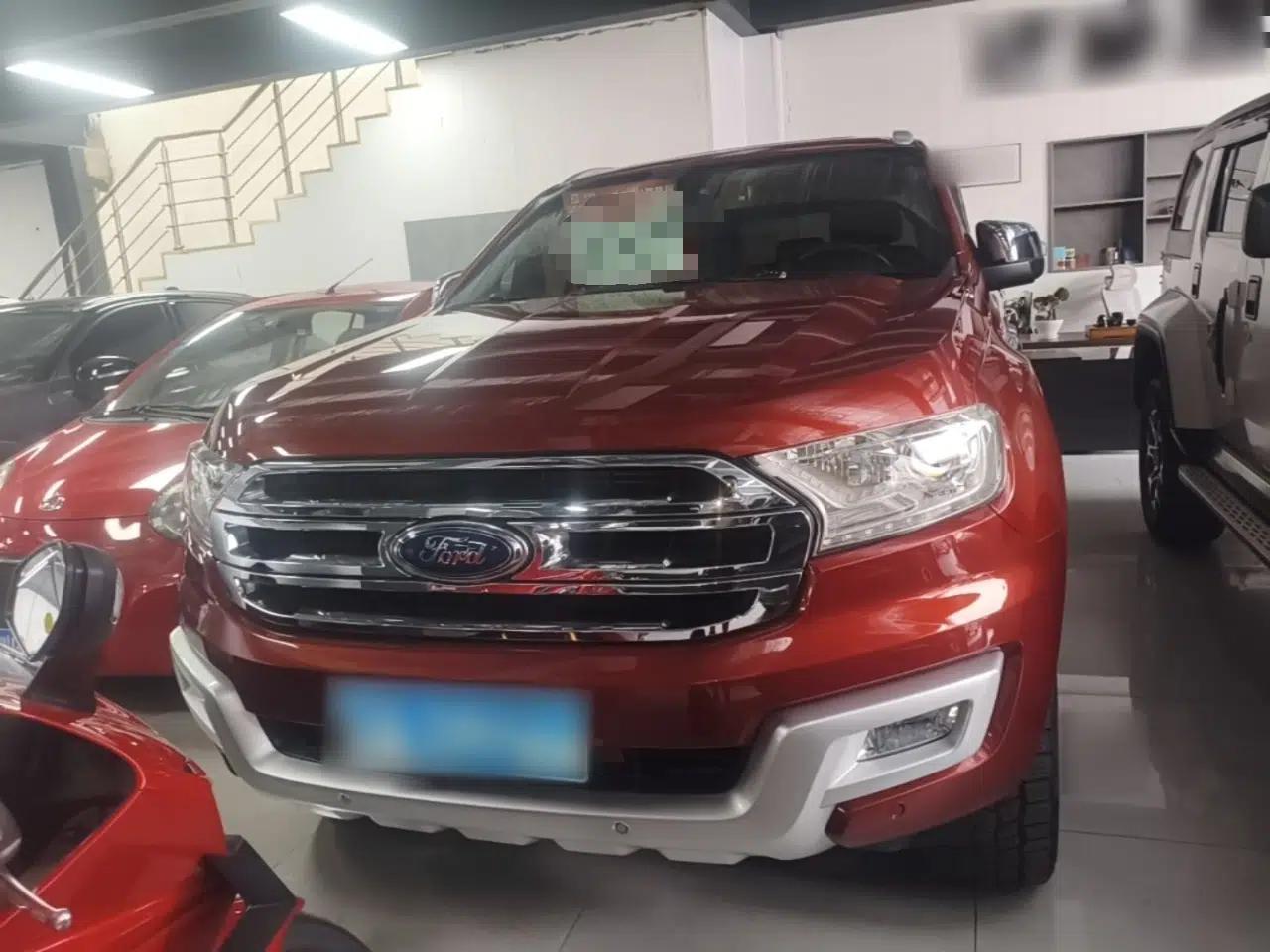 Ford Everest 2017 2.0T Gasoline Automatic 4x4 Flagship Edition 7 Seats — миниатюра 2