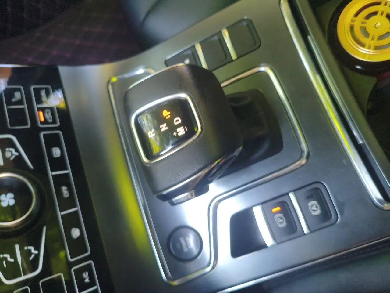 Hongqi H5 2020 1.8T Automatic Smart Connect Flagship Edition — миниатюра 14
