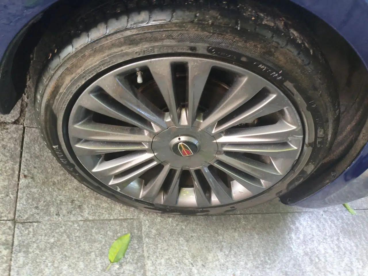 Hongqi H5 2020 1.8T Automatic Smart Connect Flagship Edition — миниатюра 8