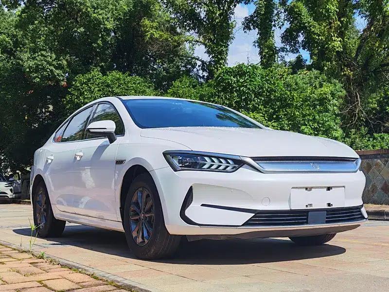 Qin PLUS EV 2021 400KM Luxury Edition — миниатюра 3