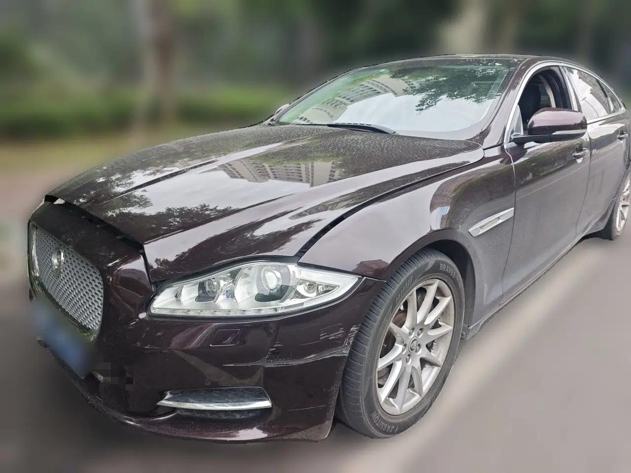 Jaguar XJ 2012 XJL 3.0 Panoramic Business Edition — миниатюра 1