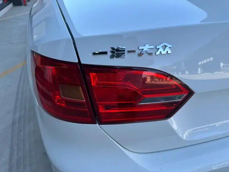 2014 Volkswagen Sagitar 1.6L Automatic Comfort Model — миниатюра 12