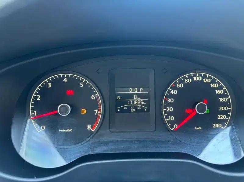 2014 Volkswagen Sagitar 1.6L Automatic Comfort Model — миниатюра 27