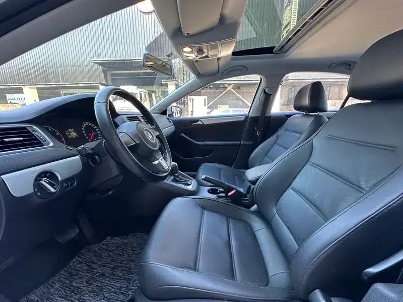 2014 Volkswagen Sagitar 1.6L Automatic Comfort Model — миниатюра 30