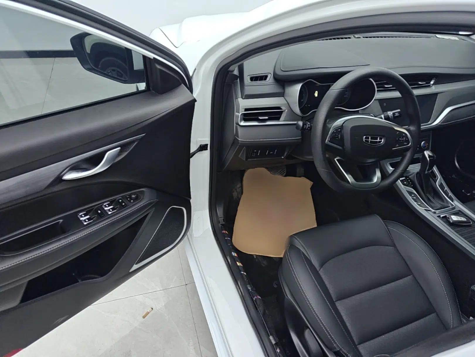 Geely Auto Emgrand 2021 UP 1.5L CVT Luxury Model — миниатюра 18