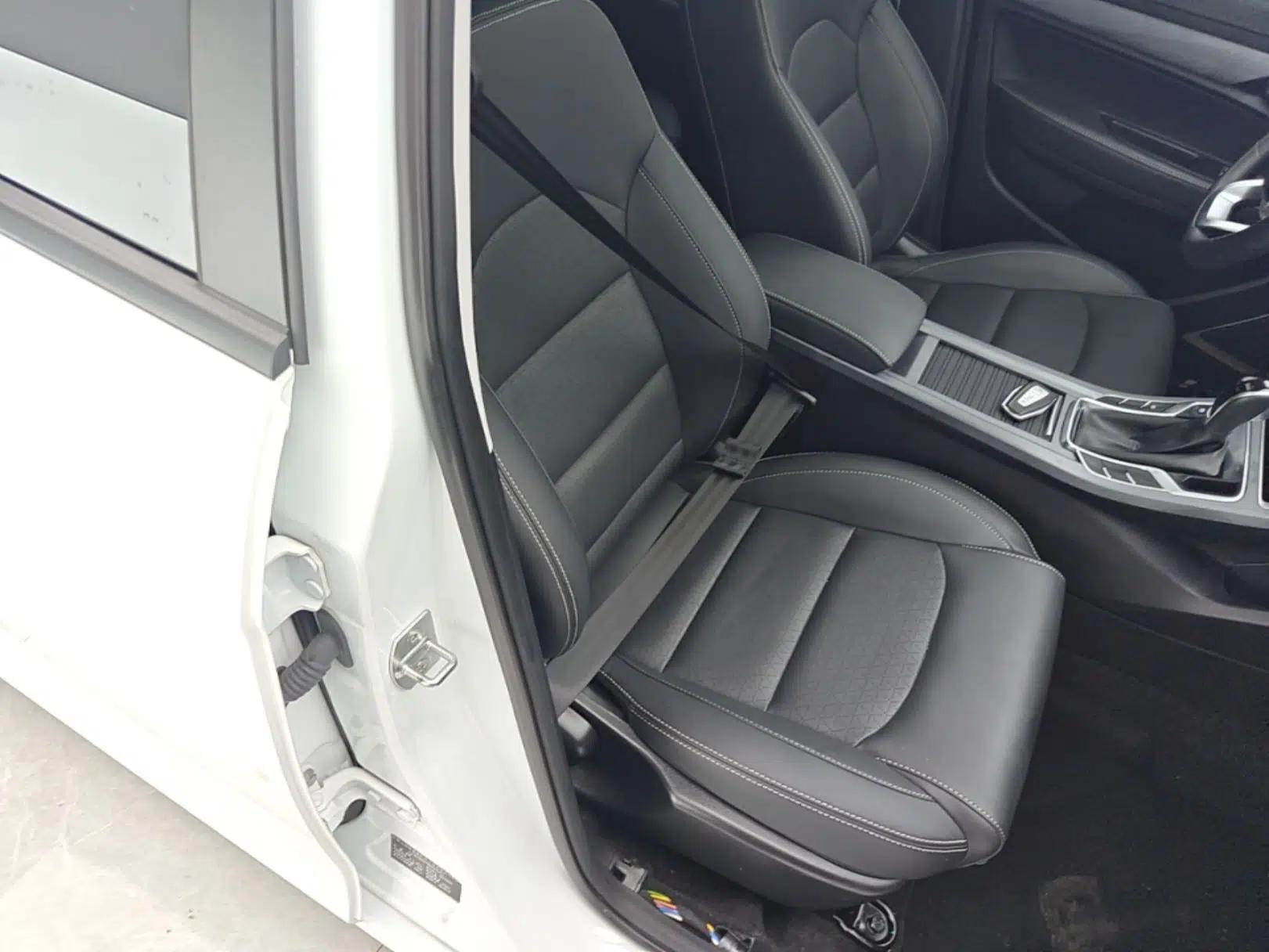 Geely Auto Emgrand 2021 UP 1.5L CVT Luxury Model — миниатюра 19