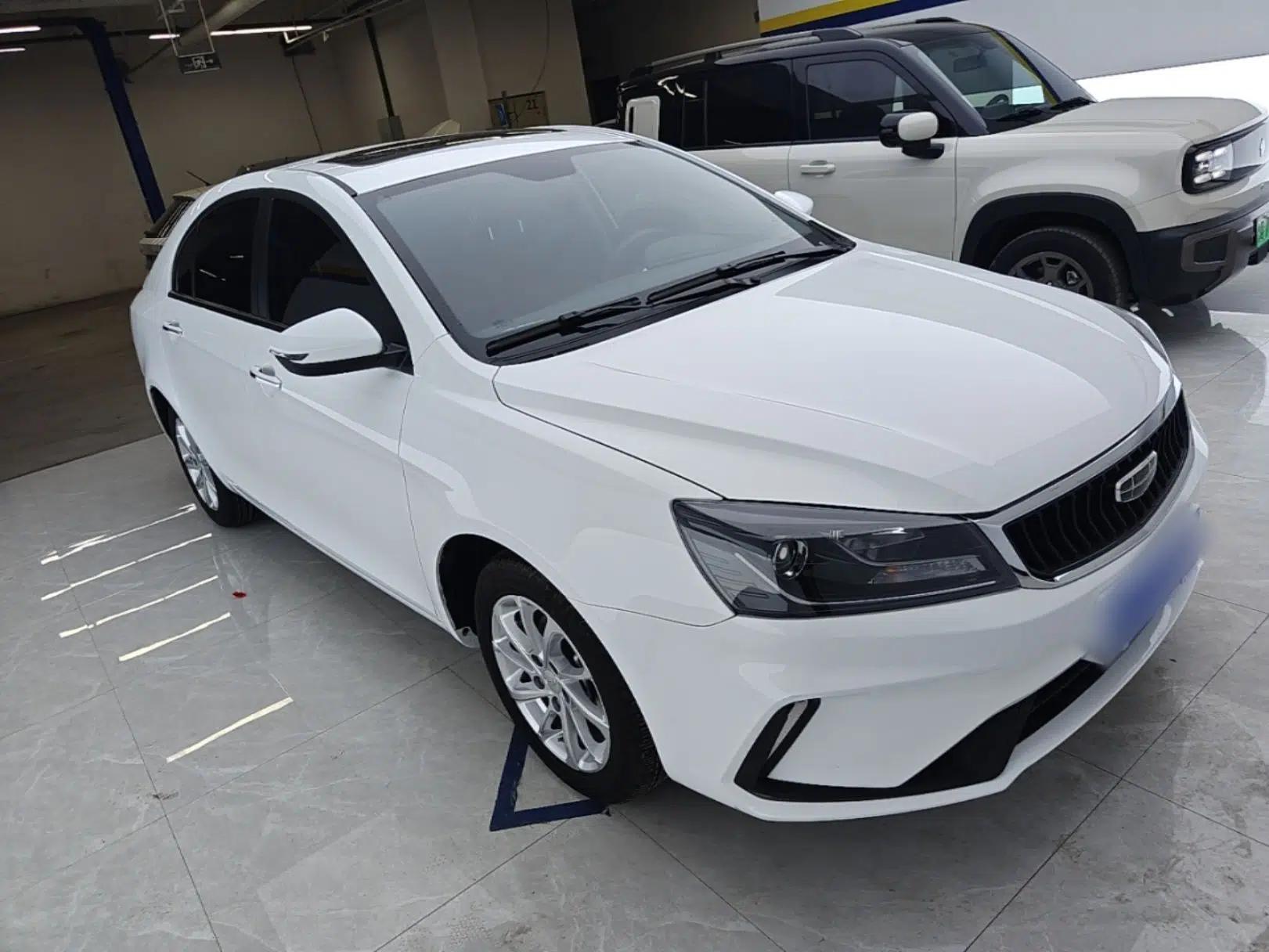 Geely Auto Emgrand 2021 UP 1.5L CVT Luxury Model — миниатюра 3