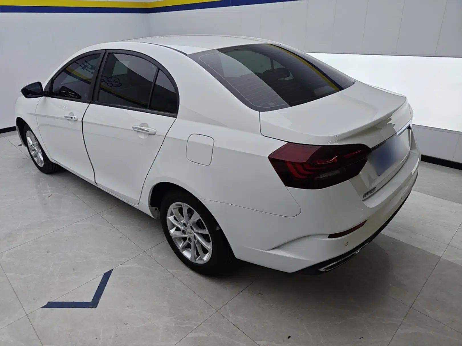 Geely Auto Emgrand 2021 UP 1.5L CVT Luxury Model — миниатюра 4