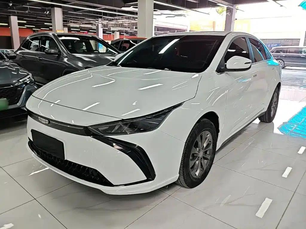 Geely Geometry G6 2022 Model 480 New Smart — миниатюра 2
