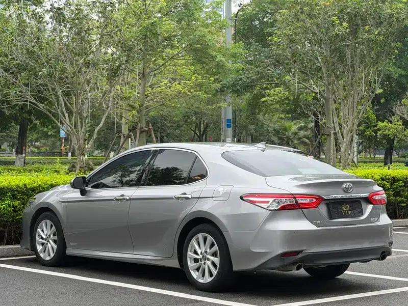 2021 Camry 2.0G Luxury Edition — миниатюра 4