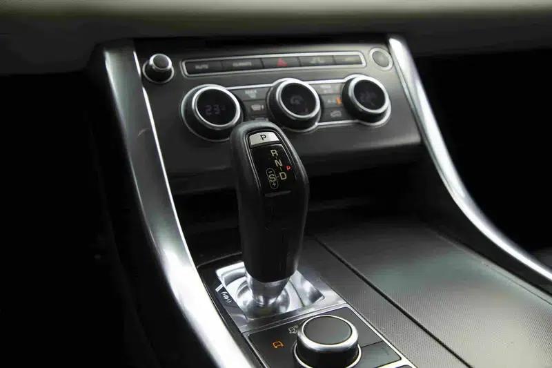 Range Rover Sport 2014 3.0 V6 SC Chile Red Limited Edition — миниатюра 20