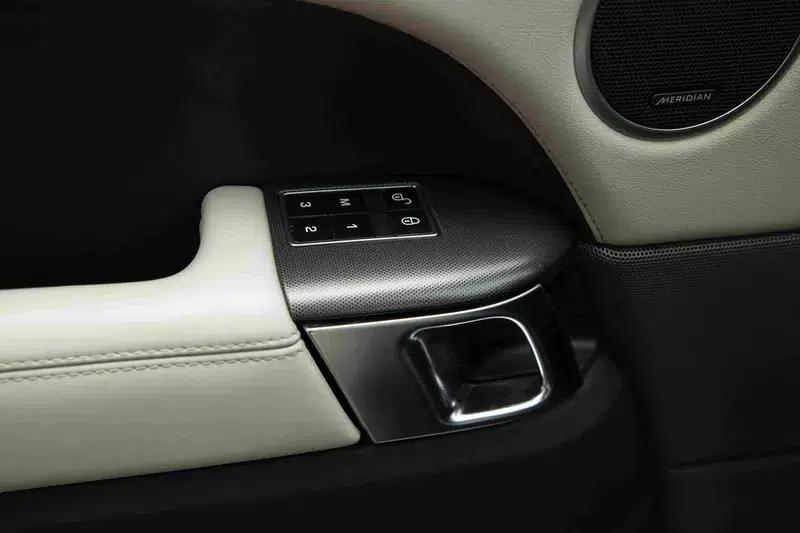 Range Rover Sport 2014 3.0 V6 SC Chile Red Limited Edition — миниатюра 8