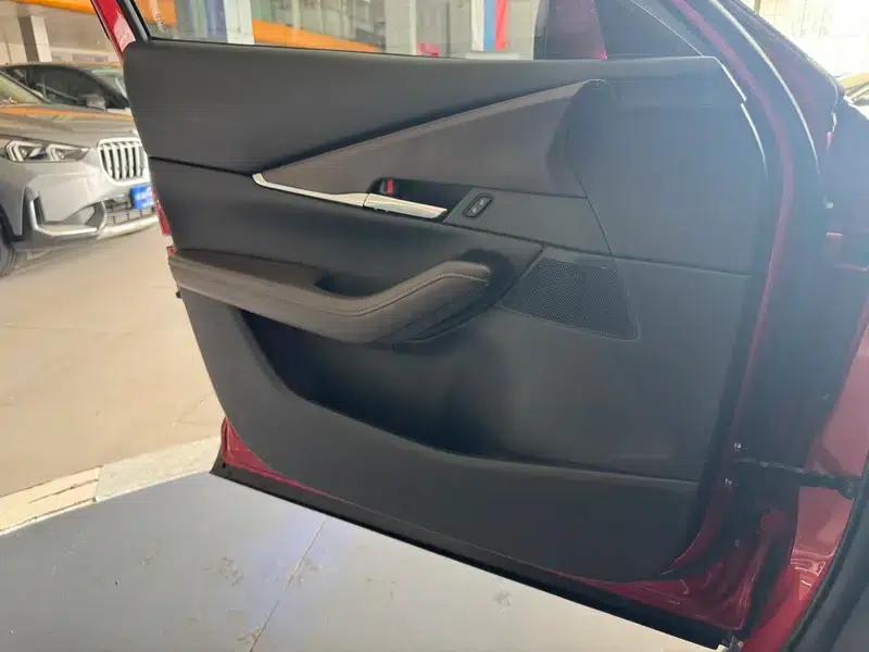 Mazda CX-30 2022 2.0L Automatic Premium Edition — миниатюра 13