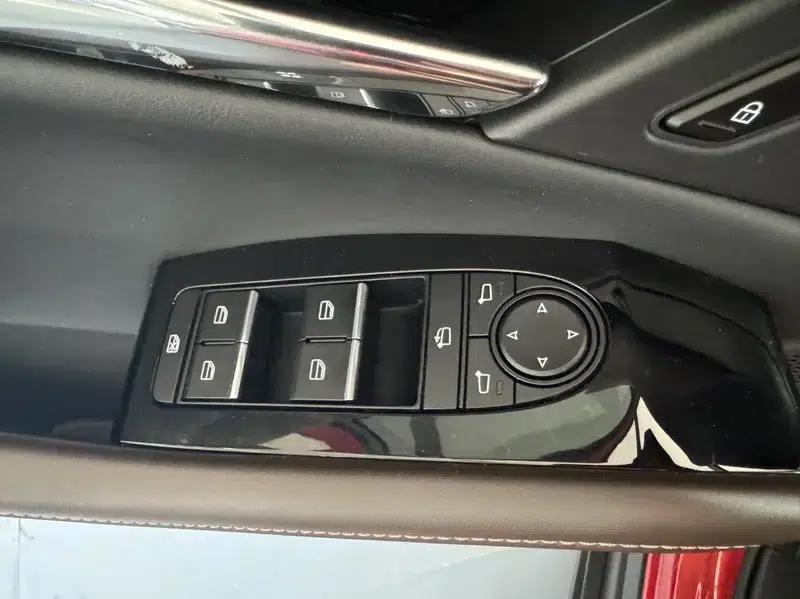 Mazda CX-30 2022 2.0L Automatic Premium Edition — миниатюра 23